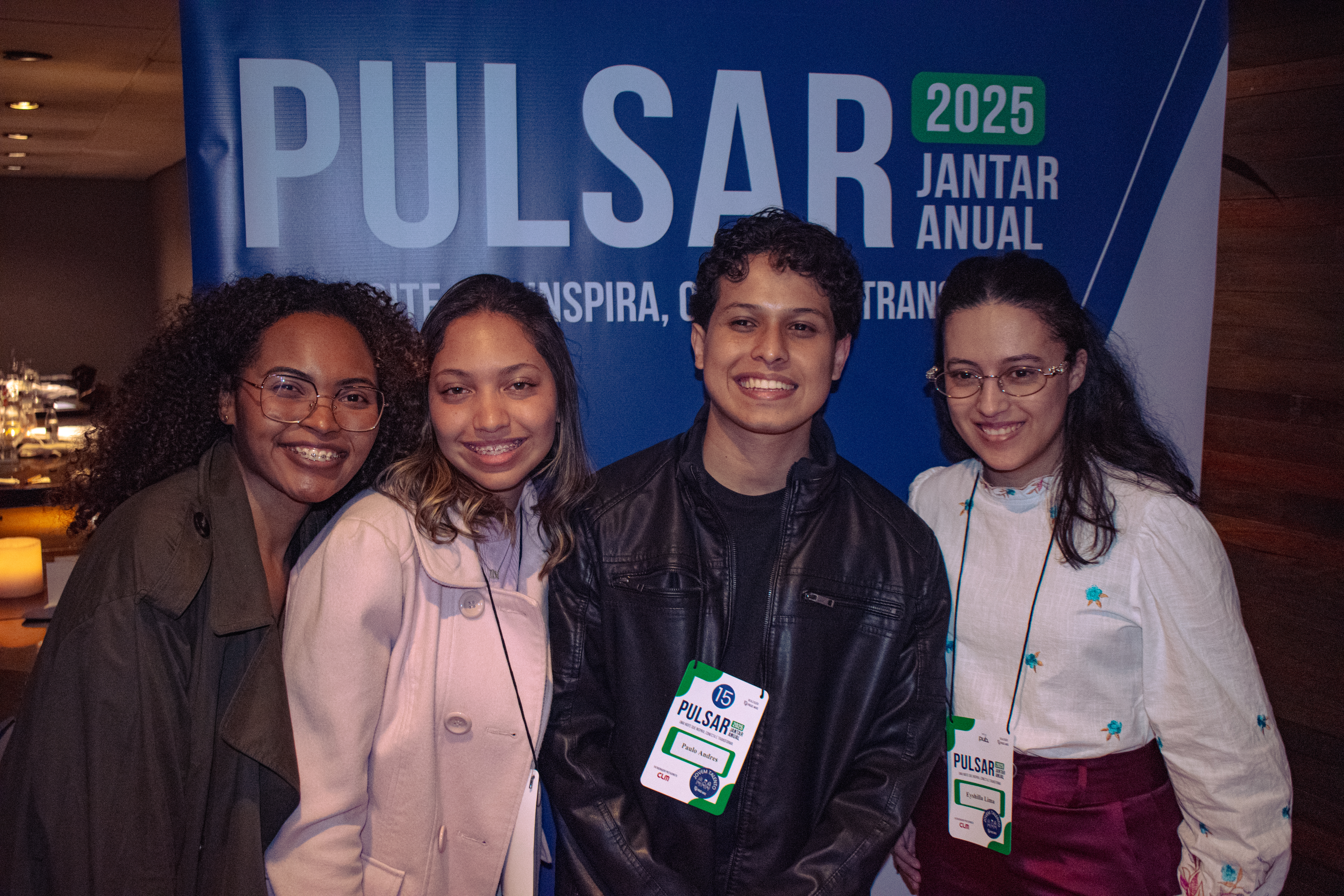 Jantar do Pulsar com convidados à mesa